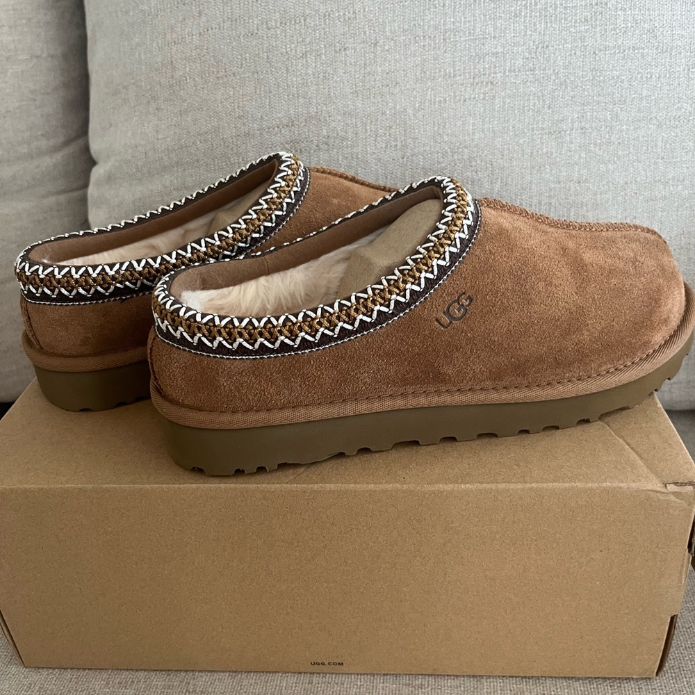 Ugg Tasman Chestnut slippers